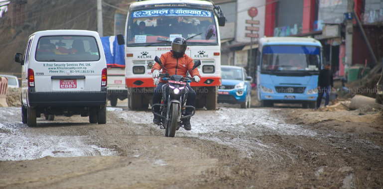 धुलिखेल–खावा सडकमा फेरि काम सुरु! वर्षौंको पर्खाइपछि विकासले समात्यो गति
