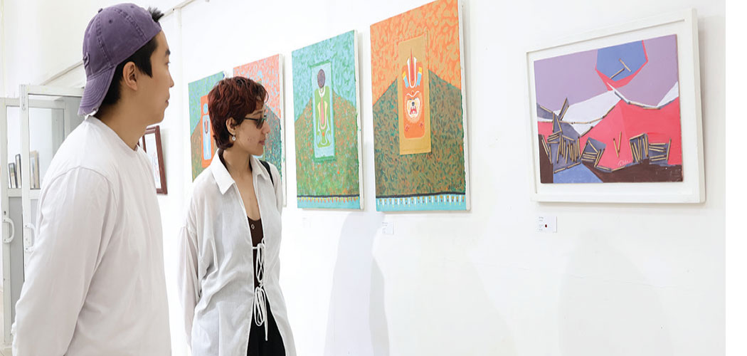 Art for Humanity exhibition begins